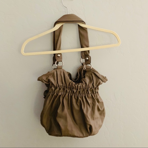 Elle NWOT Taupe Purse with Rosette - Picture 2 of 5